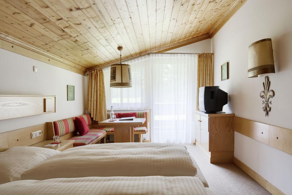 Aparthotel Chalet Wetzlgut Bad Gastein Quarto foto